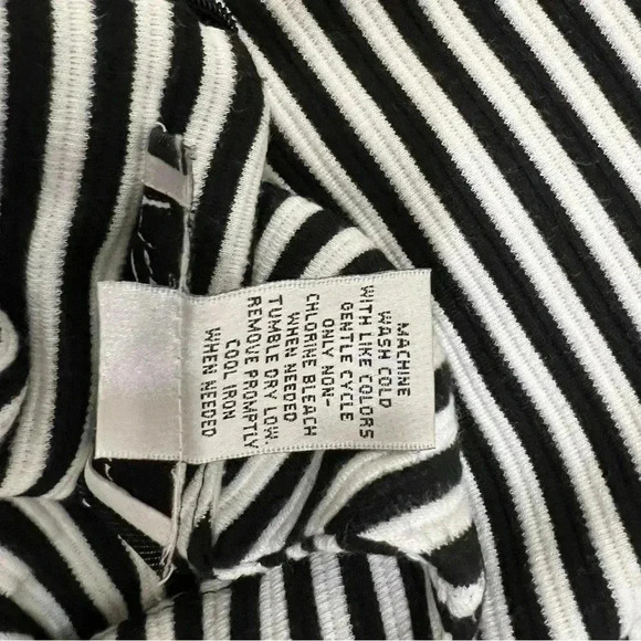 Mary McFadden Black and White Striped Dress - Size Small - Picture 12 of 12